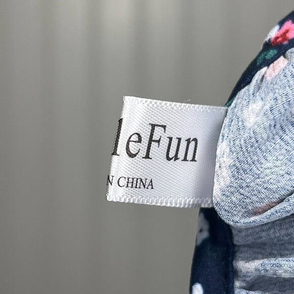 Simple Fun Women's Floral V-Neck Short Sleeve Blouse Large Blue - Picture 9 of 10